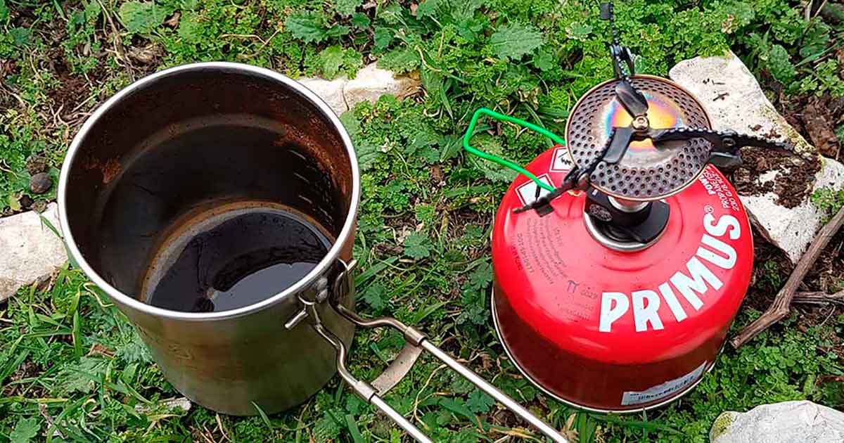 Outdoor Kaffee kochen mit Gaskocher und Gas Kartusche von Primus.