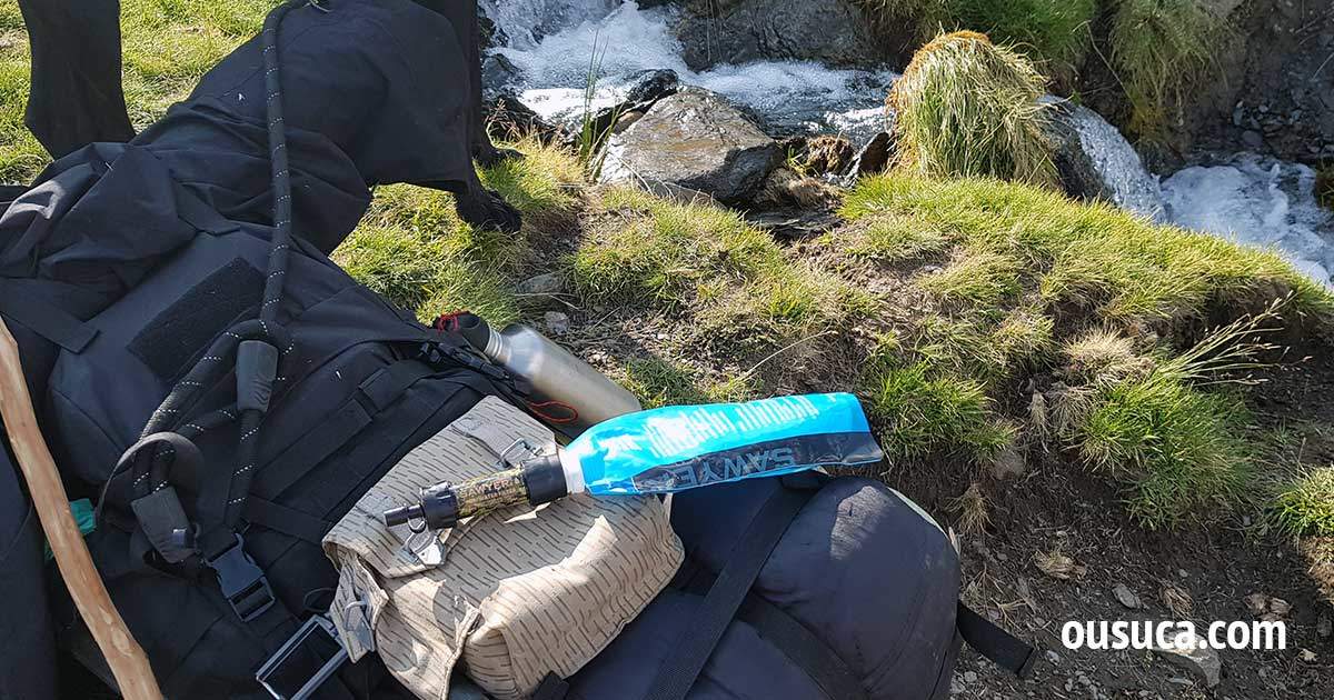 Wandern mit Zelt Ausrüstung: Ultraleichter Outdoor Wasserfilter.