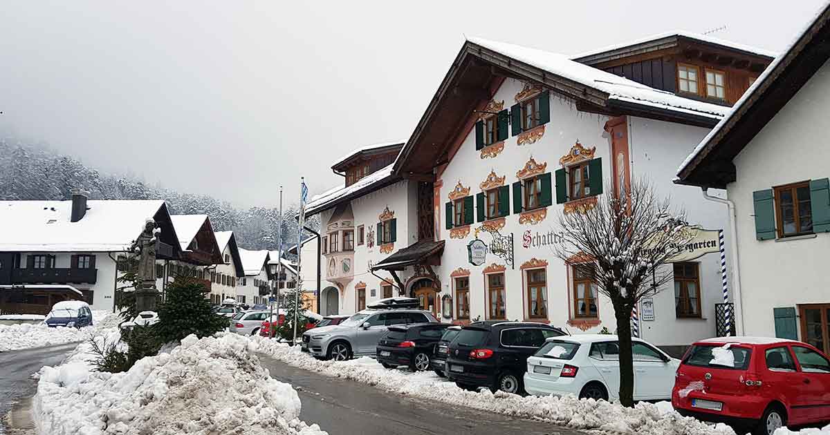 Garmisch Partenkirchen im Winter besuchen.