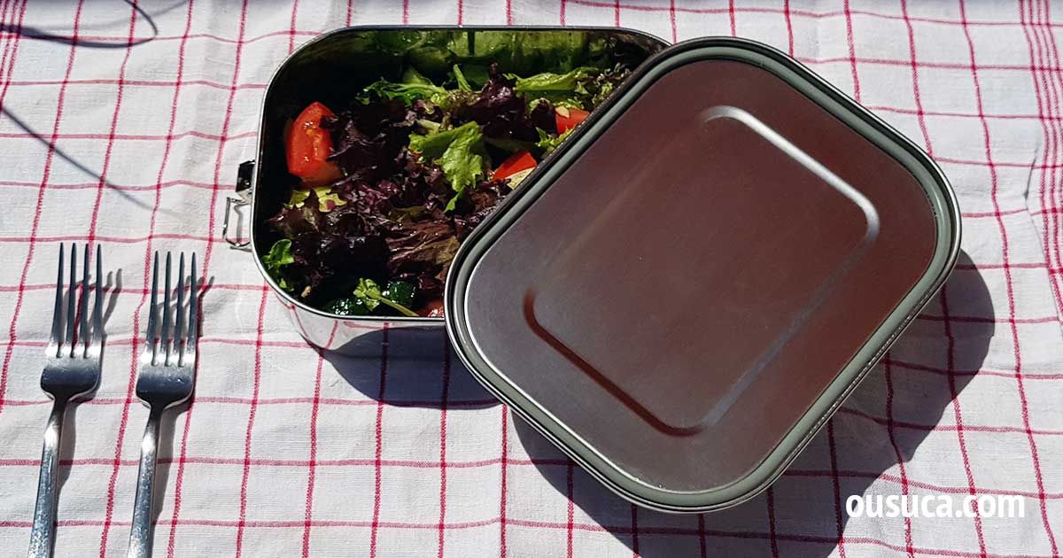 Grill Tipp: Frischer Salat fürs Barbecue in der Vorratsdose aus Edelstahl.