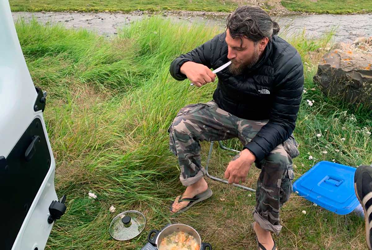 Die günstigste Reiseform in Island: Im Camper als Selbstversorger.
