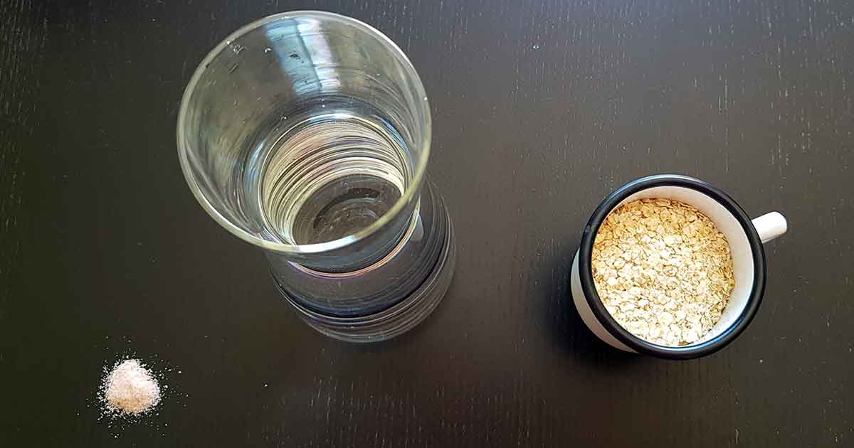 Zutaten für Hafermilch: Haferflocken, Wasser, Prise Salz