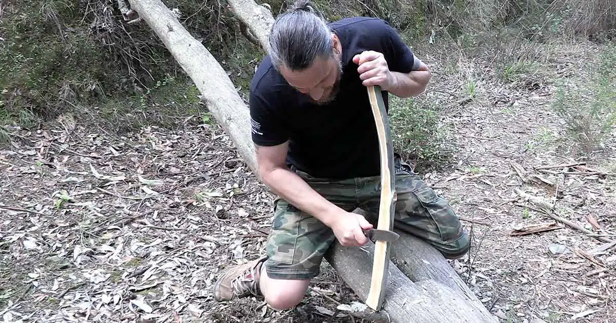 Herstellung eines Wurfholzes, Rabbit Stick mit dem Messer