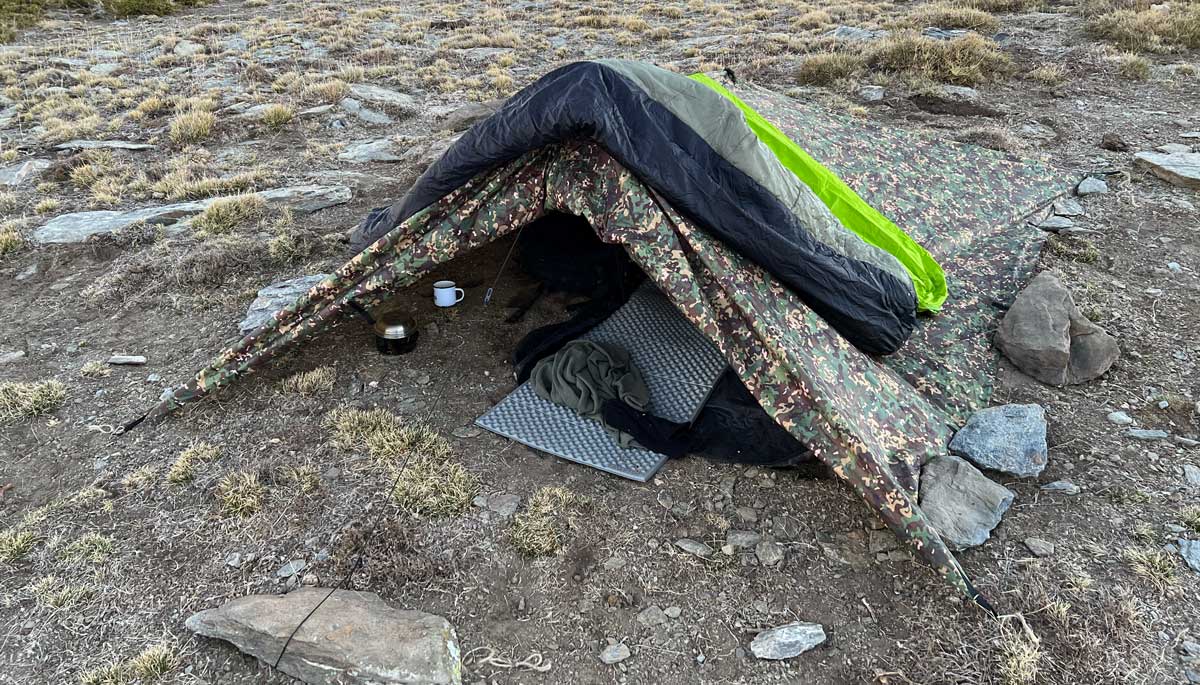 Shelter im Winter rettet dein Leben im Gebirge