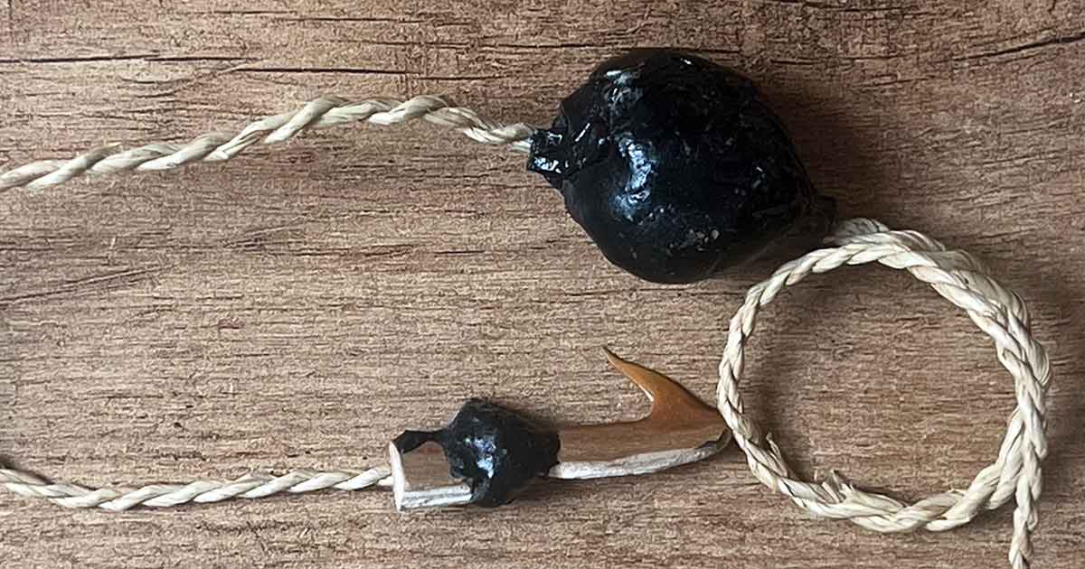 Tierkot von Pflanzenfressern kann verwendet werden, um Harzkleber geschmeidiger zu machen