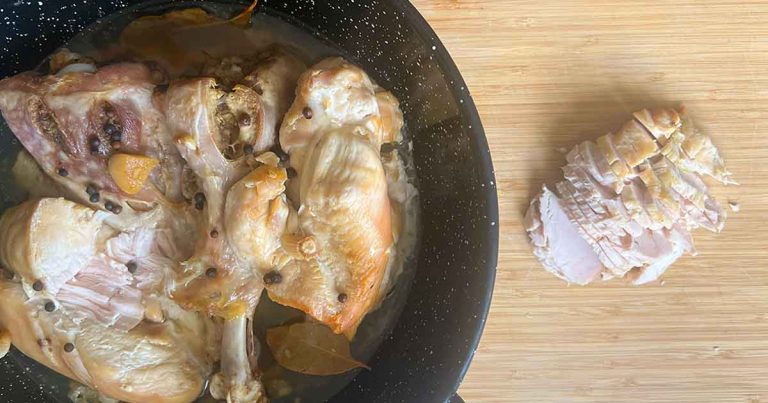 Putenschinken Rezept ohne Pökeln (Putenkochschinken)